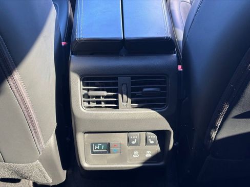 Certified 2025 Nissan Rogue Platinum w/ Platinum Premium Package image 26