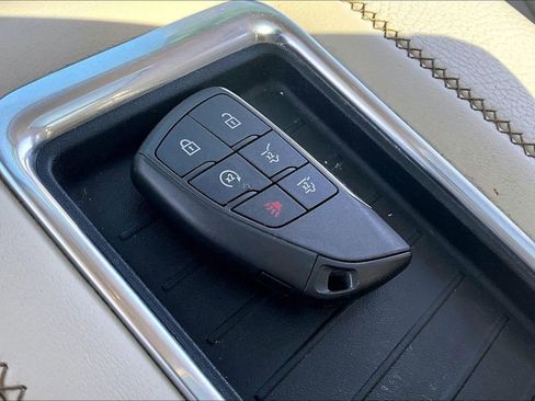 Used 2022 GMC Yukon XL Denali image 35