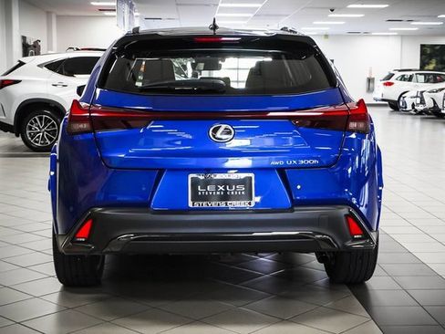 Used 2025 Lexus UX 300h AWD image 7