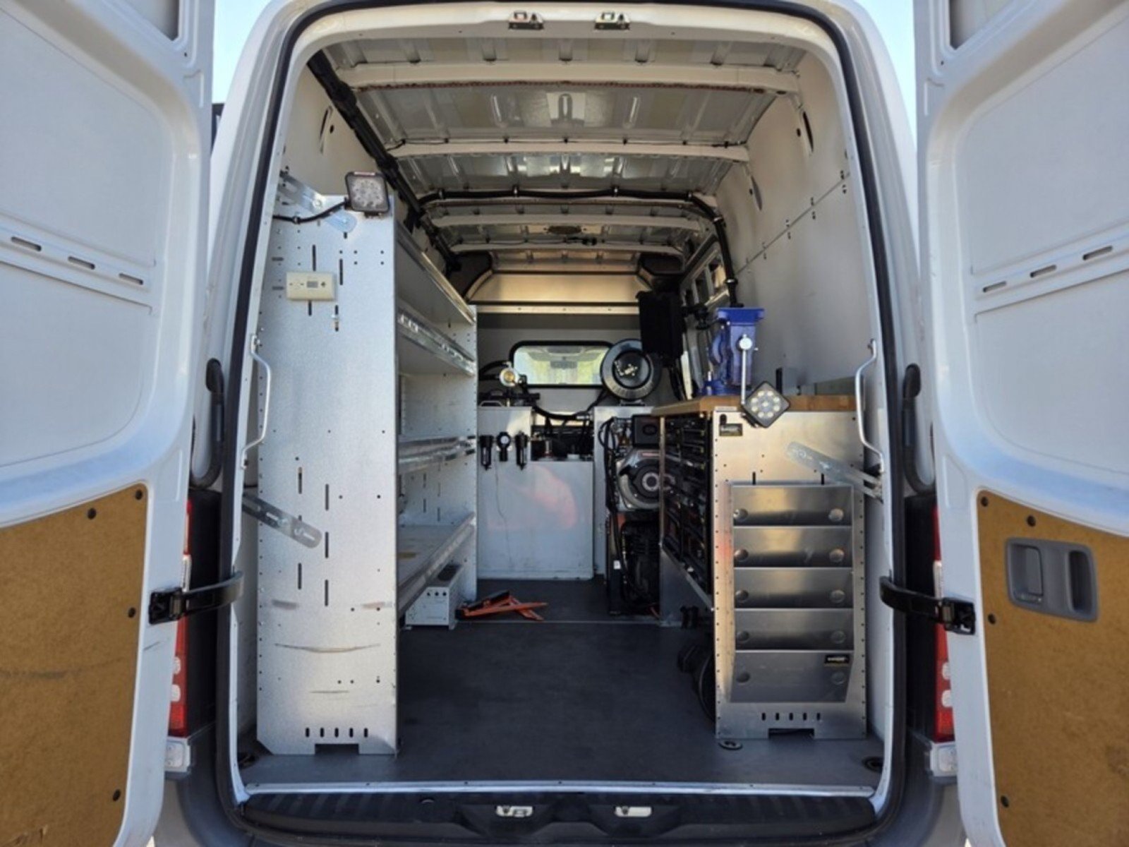 Used 2017 Mercedes-Benz Sprinter 2500 image 13