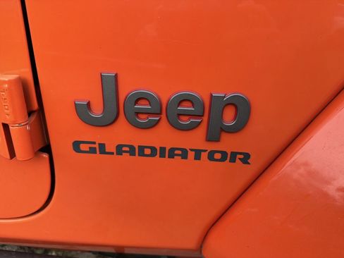 Used 2020 Jeep Gladiator Rubicon w/ LED Lighting Group AWD/4WD image 10