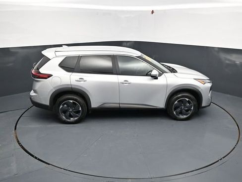 Used 2025 Nissan Rogue SV image 46