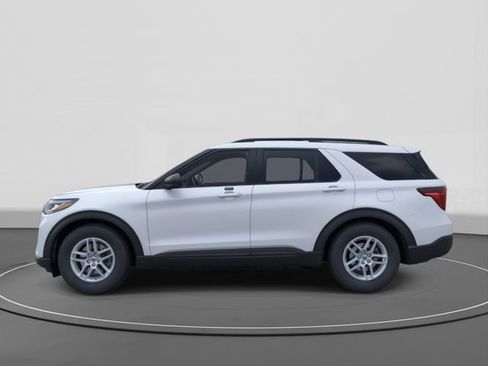 New 2026 Ford Explorer Active w/ Active Comfort Package image 3