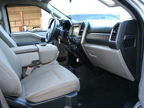 Used 2017 Ford F250 XLT w/ XLT Value Package image 23
