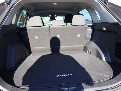 Used 2024 Toyota RAV4 LE image 31