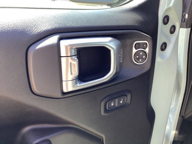 Used 2024 Jeep Wrangler Unlimited AWD/4WD image 10