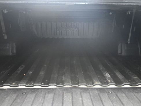 Used 2023 Chevrolet Silverado 1500 High Country AWD/4WD image 9