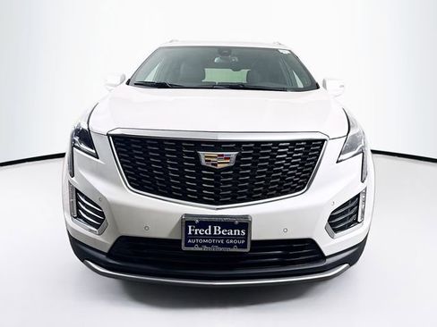 Used 2023 Cadillac XT5 Premium Luxury image 2