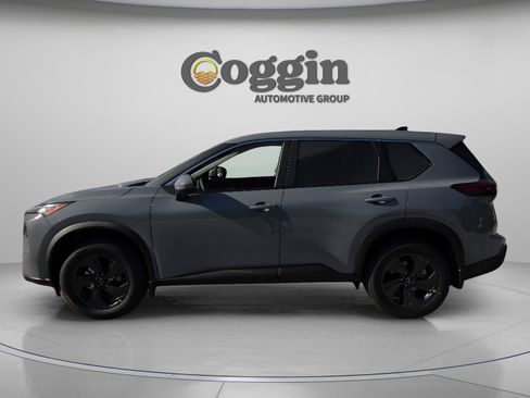 New 2026 Nissan Rogue SV FWD image 2