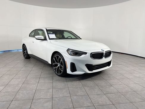 Certified 2023 BMW 230i Coupe w/ Premium Package RWD image 7