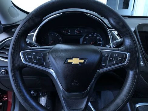 Used 2019 Chevrolet Malibu LT FWD image 25
