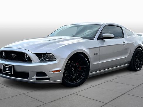Used 2013 Ford Mustang GT image 33