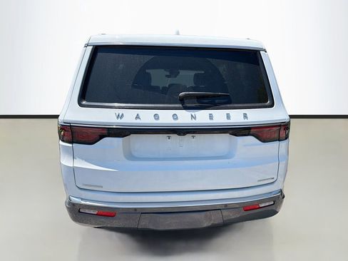 Used 2022 Jeep Wagoneer Series III AWD/4WD image 7
