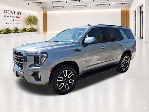 Used 2023 GMC Yukon AT4 w/ Technology Package AWD/4WD image 4