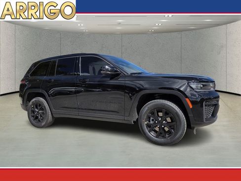 New 2026 Jeep Grand Cherokee Altitude RWD image 1
