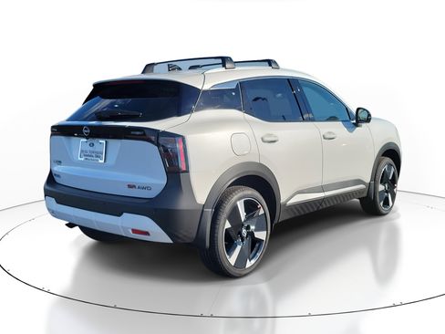 New 2026 Nissan Kicks SR w/ Cold Weather Package image 4