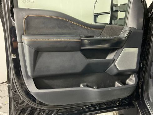 Used 2024 Ford F450 Platinum w/ FX4 Off-Road Package AWD/4WD image 13