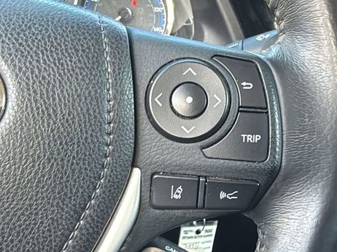 Used 2017 Toyota Corolla SE FWD image 21