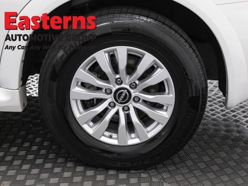 Used 2024 Nissan Armada SV image 34