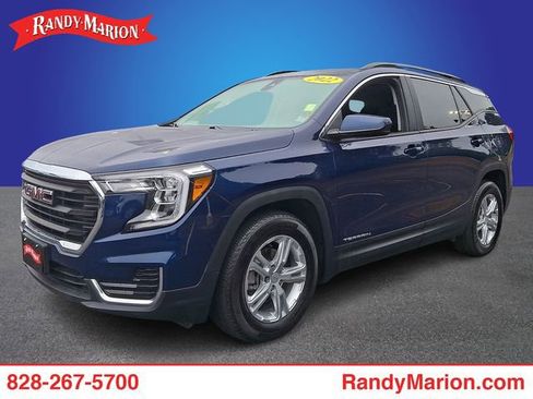 Used 2022 GMC Terrain SLE w/ Driver Convenience Package FWD image 1