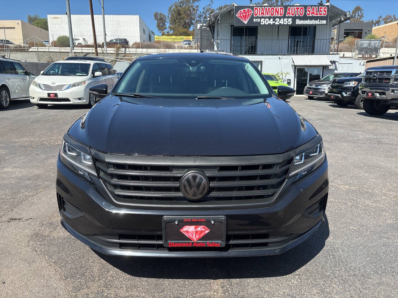 Used 2021 Volkswagen Passat 2.0T SE FWD image 2