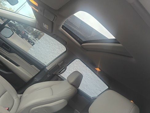 Used 2018 Honda Odyssey EX-L image 12