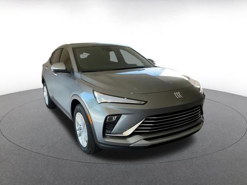 Used 2025 Buick Envista Preferred image 3