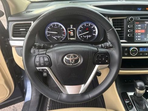 Used 2016 Toyota Highlander XLE w/ Protection Package #3 AWD/4WD image 15