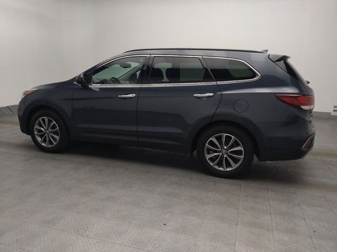 Used 2019 Hyundai Santa Fe XL SE FWD image 3