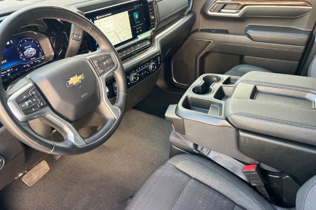Used 2025 Chevrolet Silverado 1500 LT RWD image 10