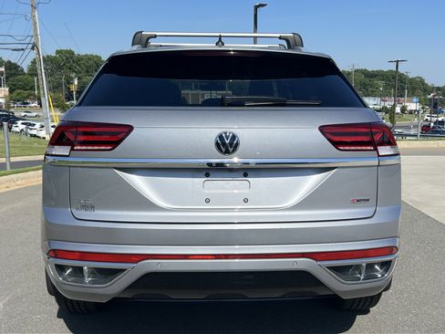 Used 2022 Volkswagen Atlas Cross Sport SEL R-Line AWD/4WD image 7