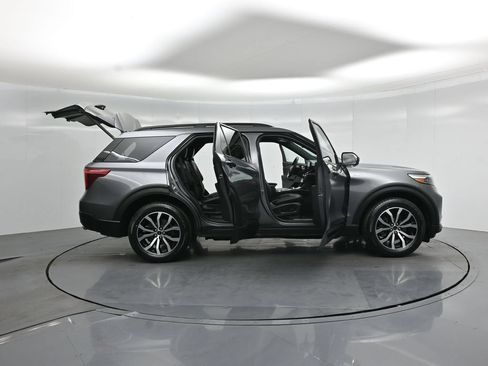 Certified 2022 Ford Explorer ST-Line w/ Class IV Trailer Tow Package AWD/4WD image 5