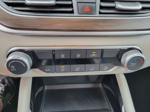 Used 2023 Nissan Altima 2.5 SV FWD image 19