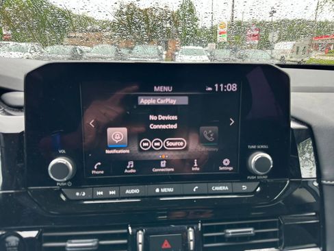 Used 2025 Nissan Pathfinder SV FWD image 20