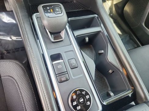 Certified 2024 Nissan Pathfinder SV AWD/4WD image 21