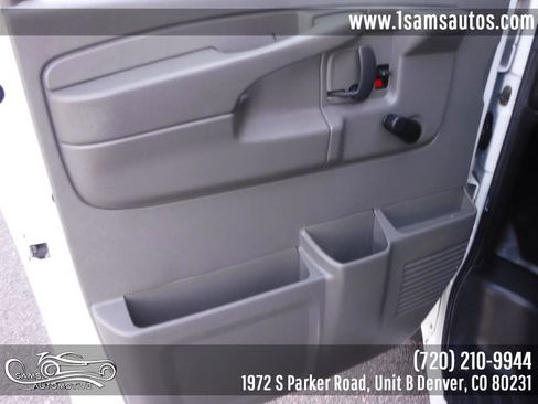 Used 2009 Chevrolet Express 1500 AWD image 32