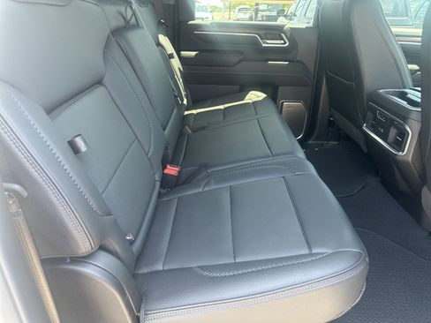 Used 2025 GMC Sierra 2500 Denali w/ Technology Package AWD/4WD image 31