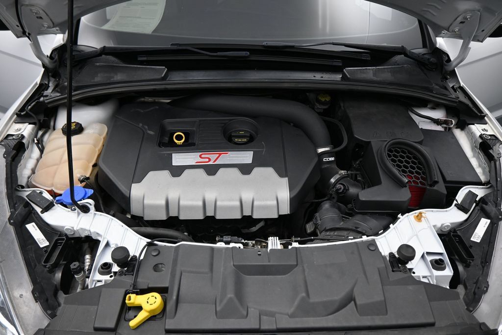 Used 2017 Ford Focus ST FWD image 26