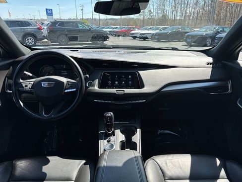 Used 2023 Cadillac XT4 Premium Luxury image 26