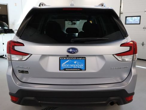 Used 2023 Subaru Forester Premium AWD/4WD image 6