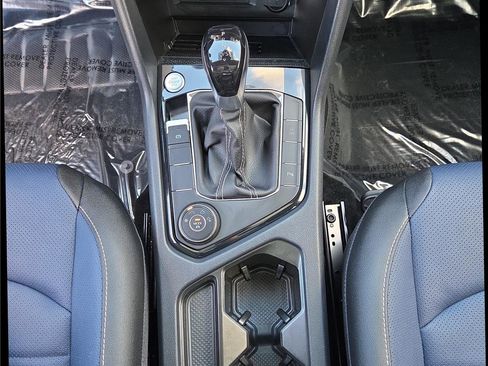 Certified 2025 Volkswagen Taos SEL image 20