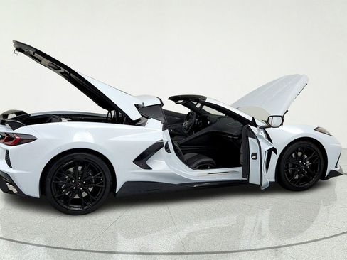 Used 2024 Chevrolet Corvette Stingray Preferred Cpe w/ Z51 Performance Package RWD image 13