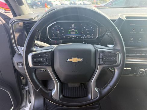 Used 2025 Chevrolet Silverado 1500 LT RWD image 14