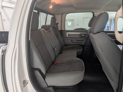 Used 2019 RAM 1500 Classic SLT w/ SLT Plus D←cor Group AWD/4WD image 16