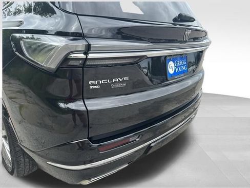 Used 2025 Buick Enclave Avenir w/ Super Cruise Package AWD/4WD image 16