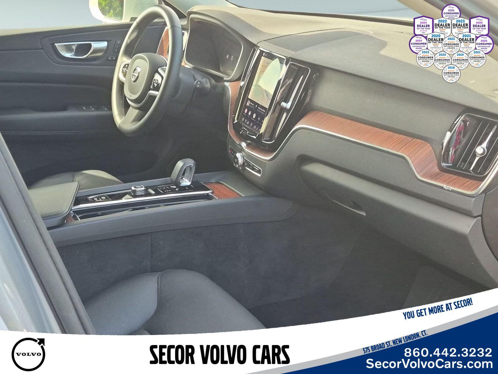 Certified 2023 Volvo XC60 B5 Plus w/ Climate Package AWD/4WD image 24