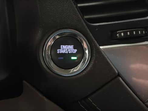 Used 2020 Chevrolet Suburban Premier image 19