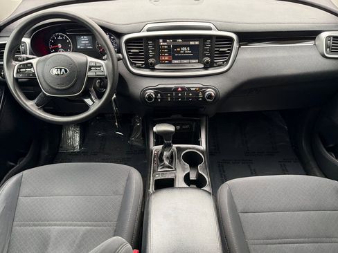 Used 2019 Kia Sorento L image 14