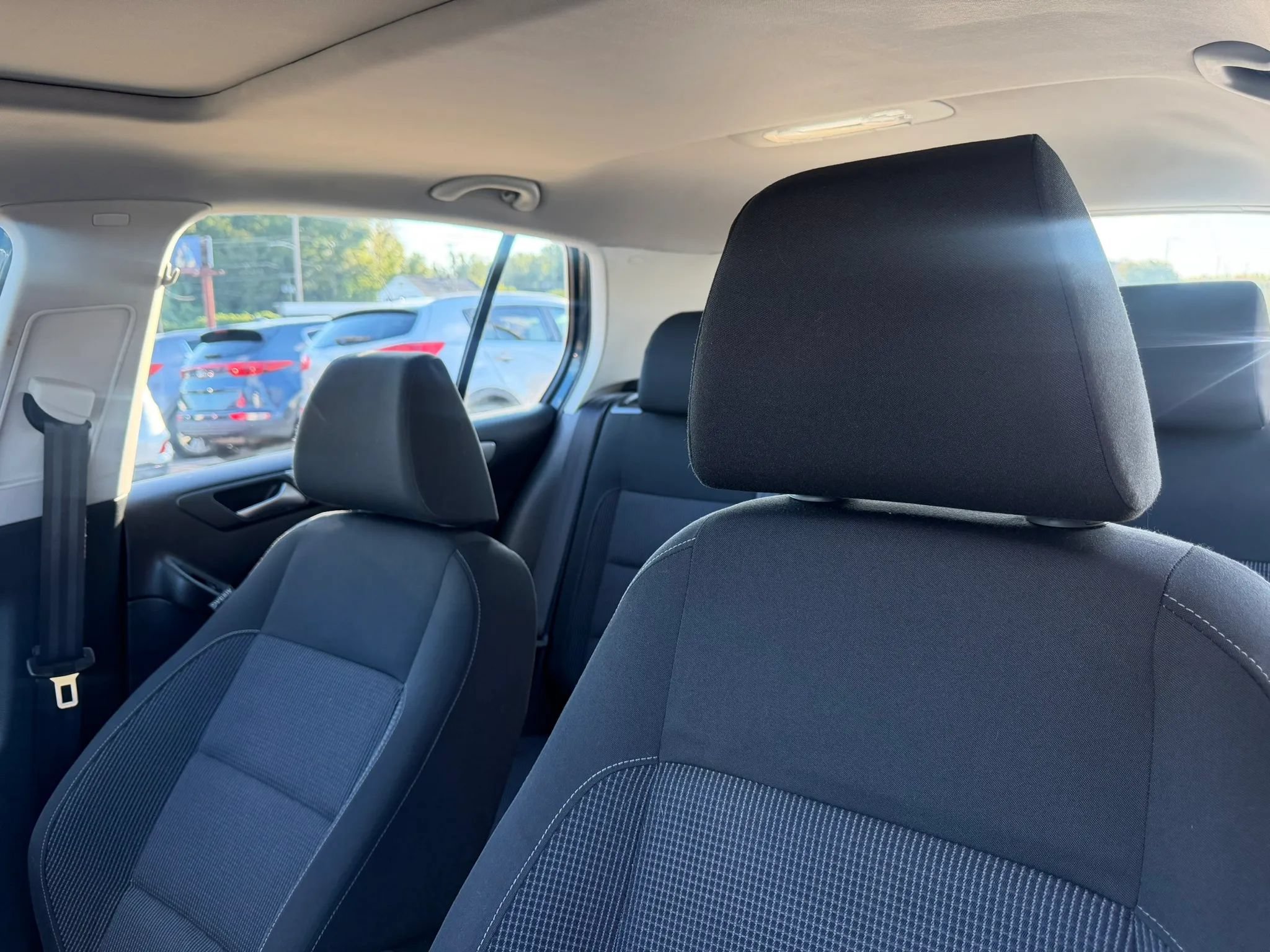 Used 2013 Volkswagen Golf 4-Door FWD image 14