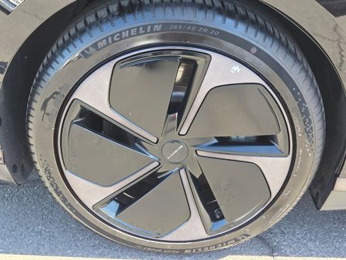 Used 2024 Lucid Air Touring AWD/4WD image 10